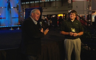 Vic Pemberton, left, and David Pemberton of Pepi Food Services, Bainbridge, Ga., claim cashless capability is a worthwhile investment for vending during the National Automatic Merchandising Association OneShow in Chicago.