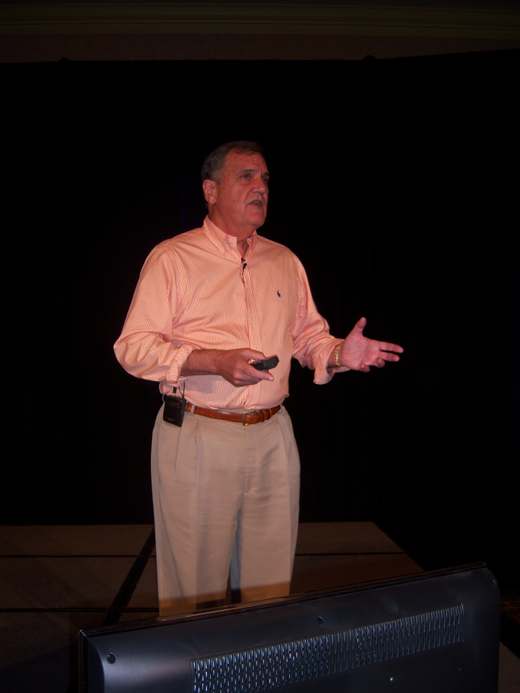 Brad Bachtelle addresses the Southeastern Vending Association Convention in Destin, Fla.