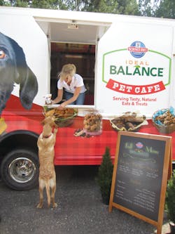 Pets enjoy free samples of Science Diet Ideal Balance pet foods and treats at the Pet Cafe Food Truck, which is currently touring nationwide with its next stop at the San Diego Pet Expo. Pets enjoy free samples of Science Diet Ideal Balance pet foods and treats at the Pet Cafe Food Truck, which is currently touring nationwide with its next stop at the San Diego Pet Expo.