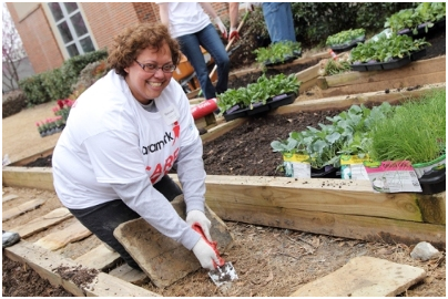 Aramark Volunteering 553e581deee36