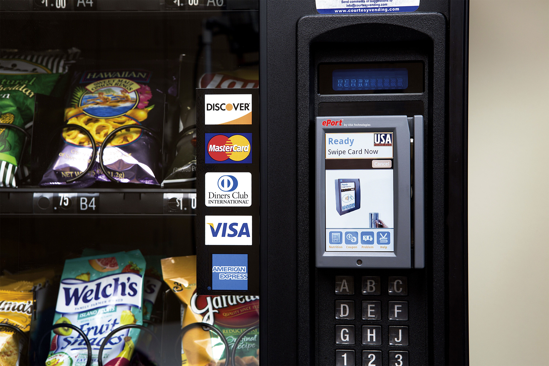 VS ePort readerinsnackmachine300dpi 56f95e968af59