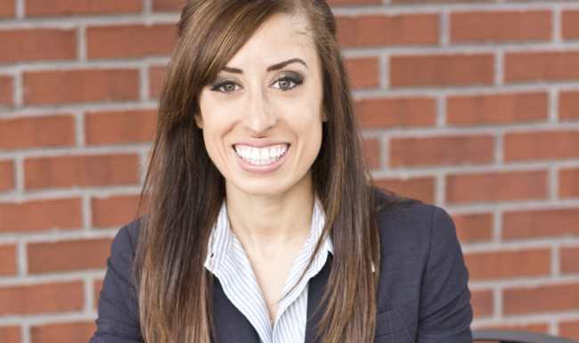 Elyssa4 650x385 59b17cfda8897