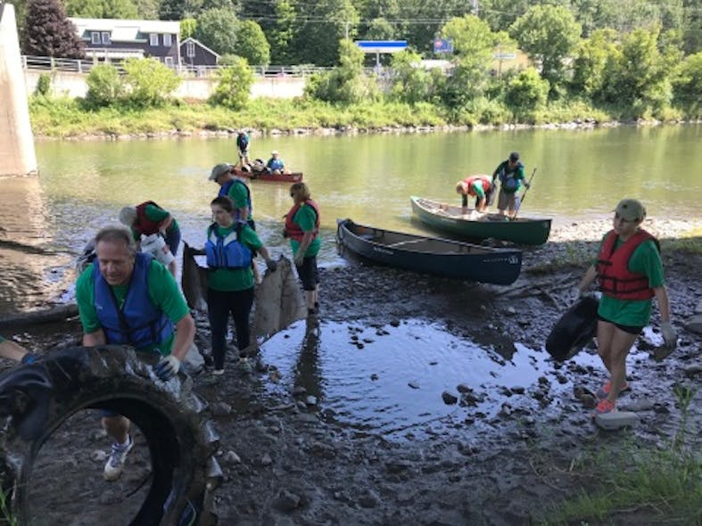 Over 450 Keurig Green Mountain volunteers helped to remove trash and debris from rivers across the United States during the company&apos;s 13th annual river cleanup events. (Photo: Business Wire)