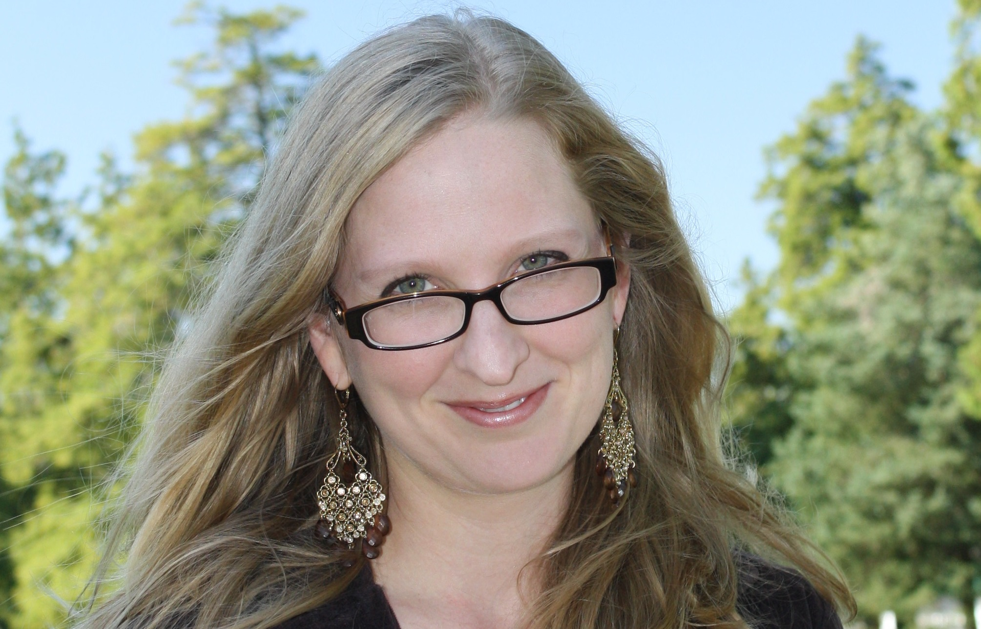 Emily Refermatlargeclose 586d6e4087875 5a2adc39e6654