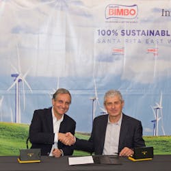 Daniel Servitje and Michael Polsky sign an agreement for use of wind energy at Bimbo Bakeries USA locations, helping Grupo Bimbo&apos;s initiative to become the first baking company in the U.S. to use 100% renewable energy for its operations by 2020.