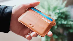 Creditcardwallet 5c082d040379c Creditcardwallet 5c082d040379c