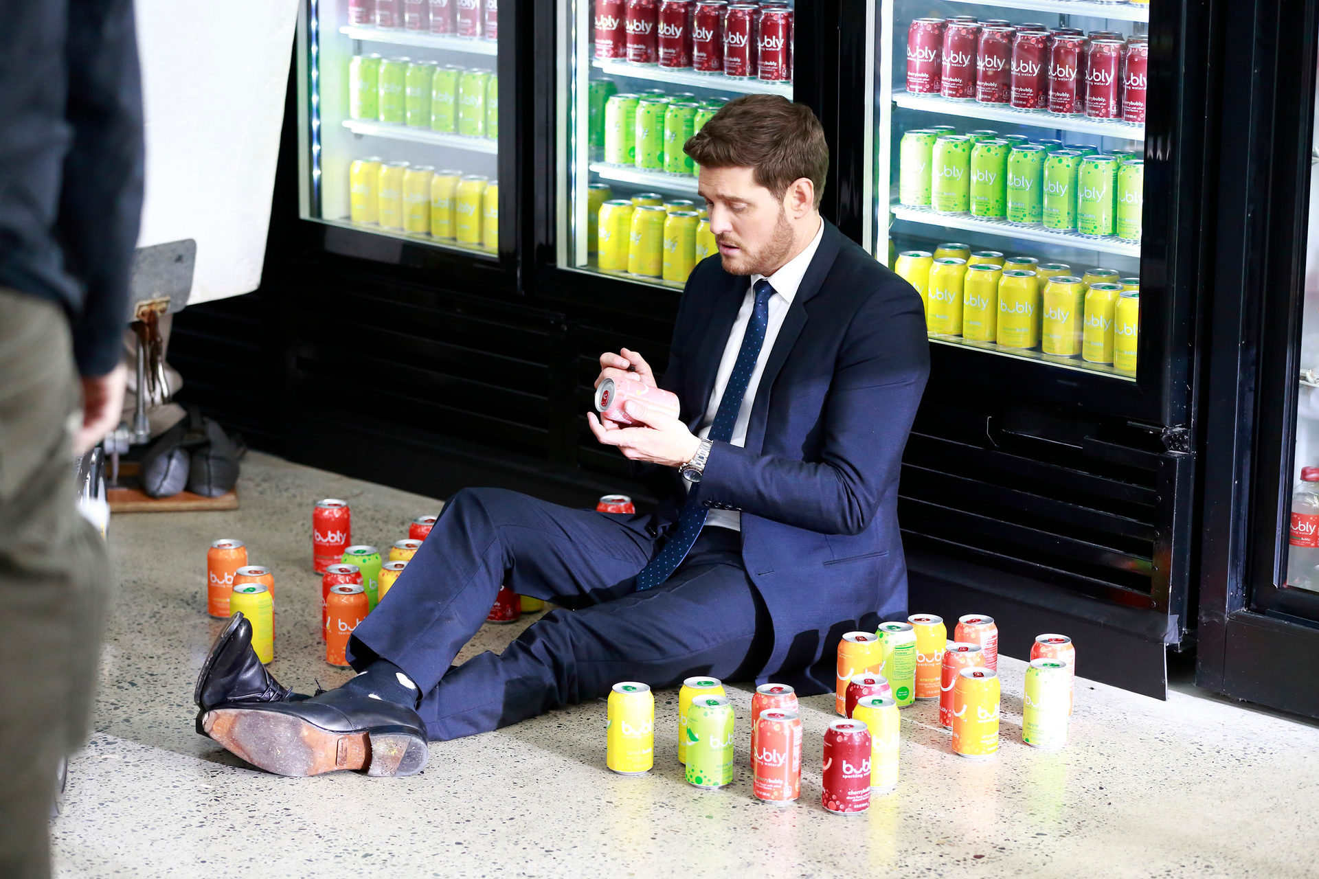 Michael Bubl&eacute; attempts to rename bubly, Bubl&eacute;