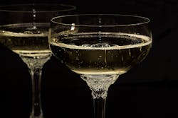 Champagne Glasses 1940262 1920 5d1cd742de1a9 Champagne Glasses 1940262 1920 5d1cd742de1a9