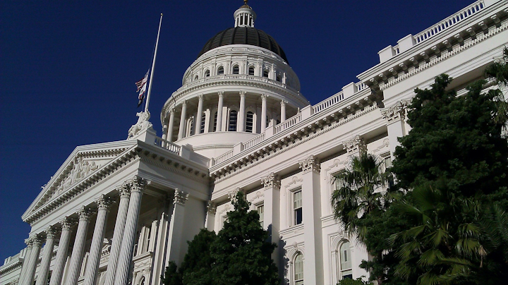 California's ban on latex gloves in foodservice begins Jan. 1, 2020.