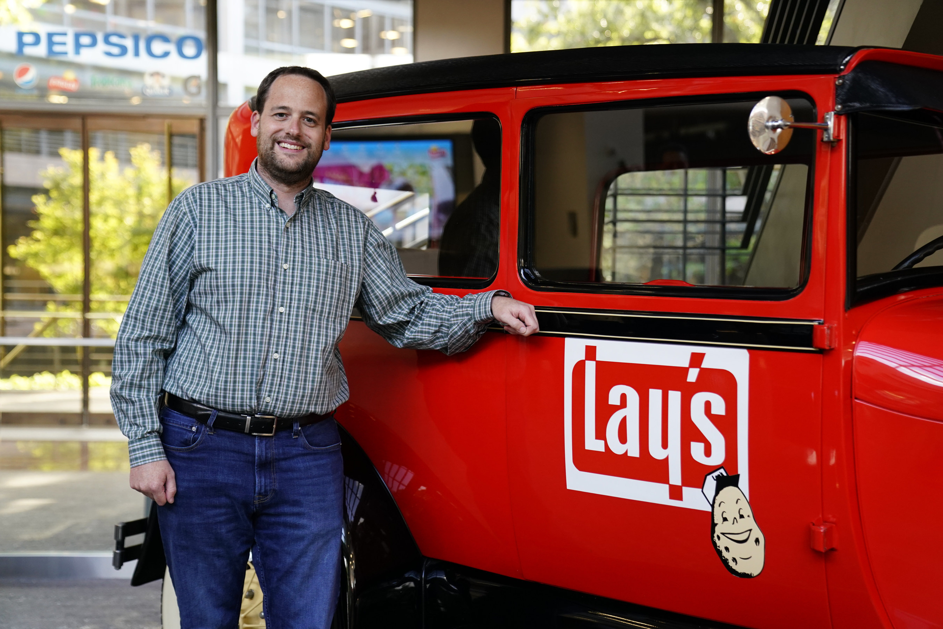 Miss Vickie&rsquo;s&circledR; named AJ Shear of DiBella&rsquo;s Subs as the grand prize winner of the brand&rsquo;s PartnerChip program, earning the small business a $50,000 prize.