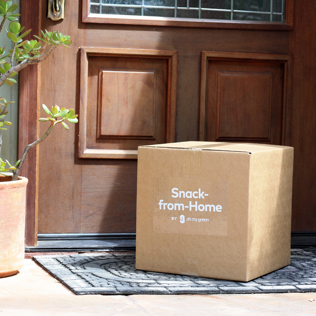 Oh My Green announced Snack from Home, a new offering available to employers so they can support work-from-home employees with healthy snacks, directly at their homes.