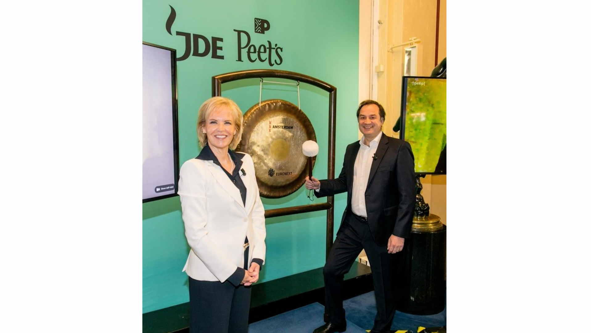 Fabien Simon at the Euronext Amsterdam bell ringing ceremony on 29 May 2020.