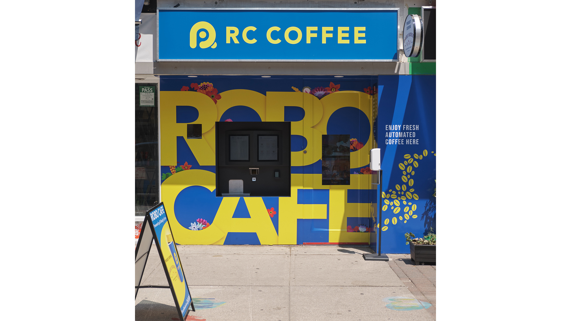 R Ccoffee Robo Cafe 160 Baldwin Toronto 60f77352bada3