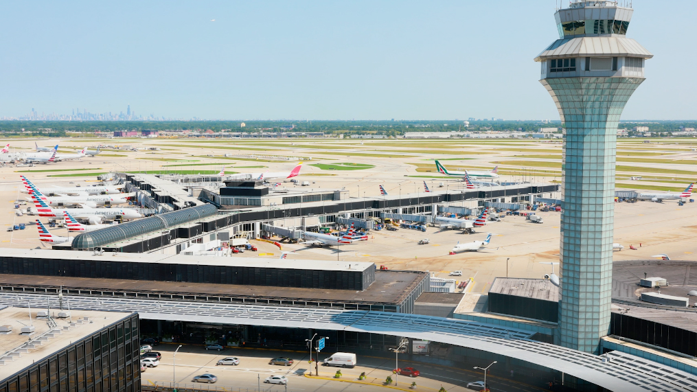 O Hare Airport Terminal Scene 613e528112cf2