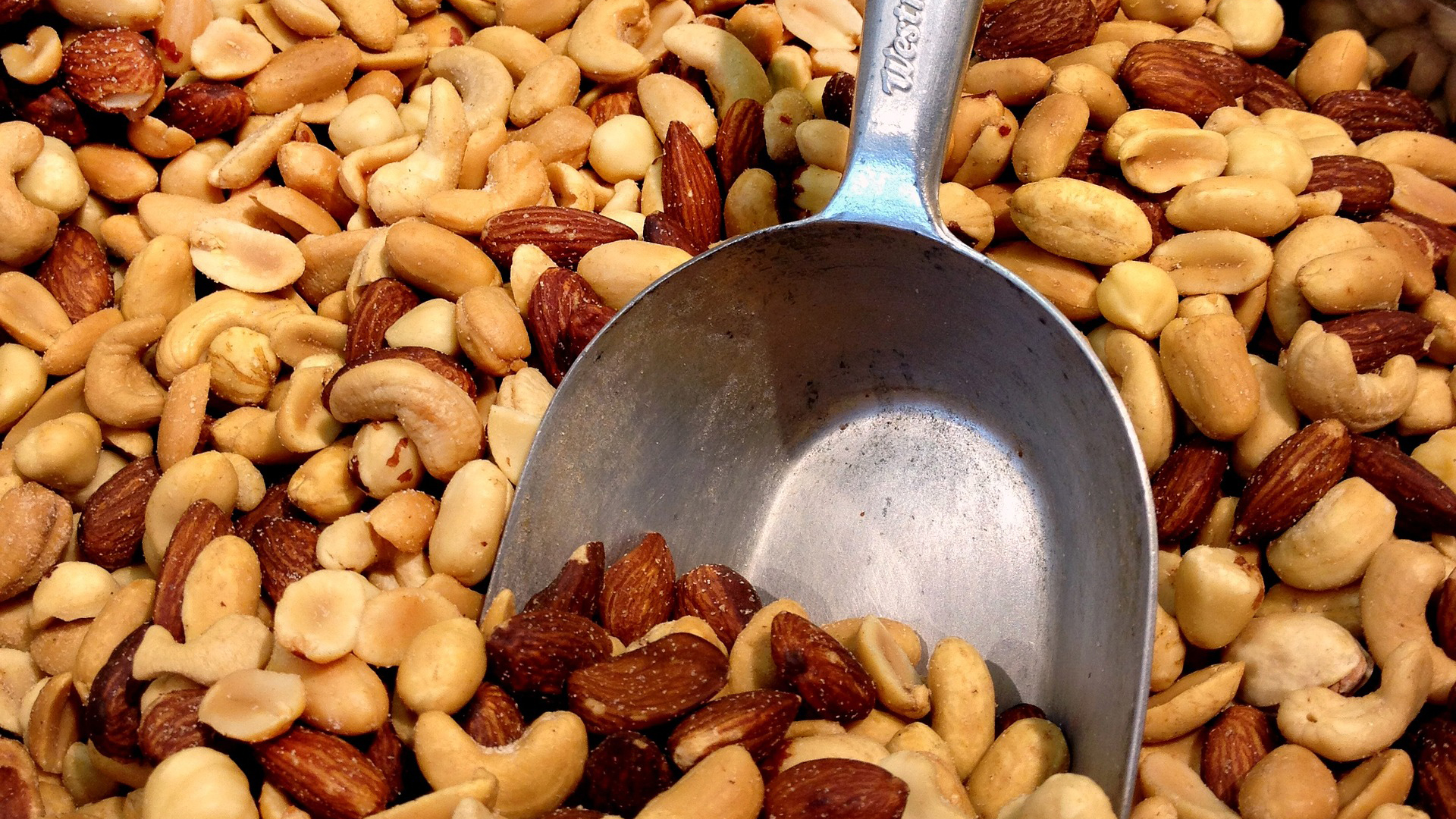 Nuts Denis Doukhan Pixabay 643393 1920 617803f5d5414