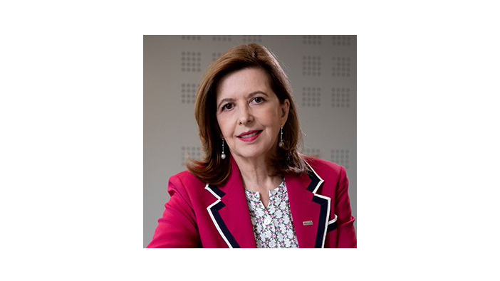 Sophie Bellon Headshot