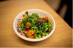 In the Ocado canteen, a KR AGILUS prepares individual rice dishes. In the Ocado canteen, a KR AGILUS prepares individual rice dishes.