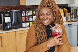 20230101 Lavazza C300 Chill Refresh Lifestyle 0120 20230101 Lavazza C300 Chill Refresh Lifestyle 0120