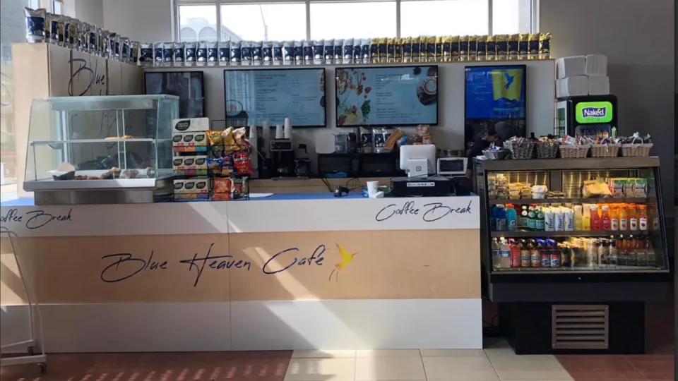 London, Canada-Blue Heaven Caf&eacute;-Attended