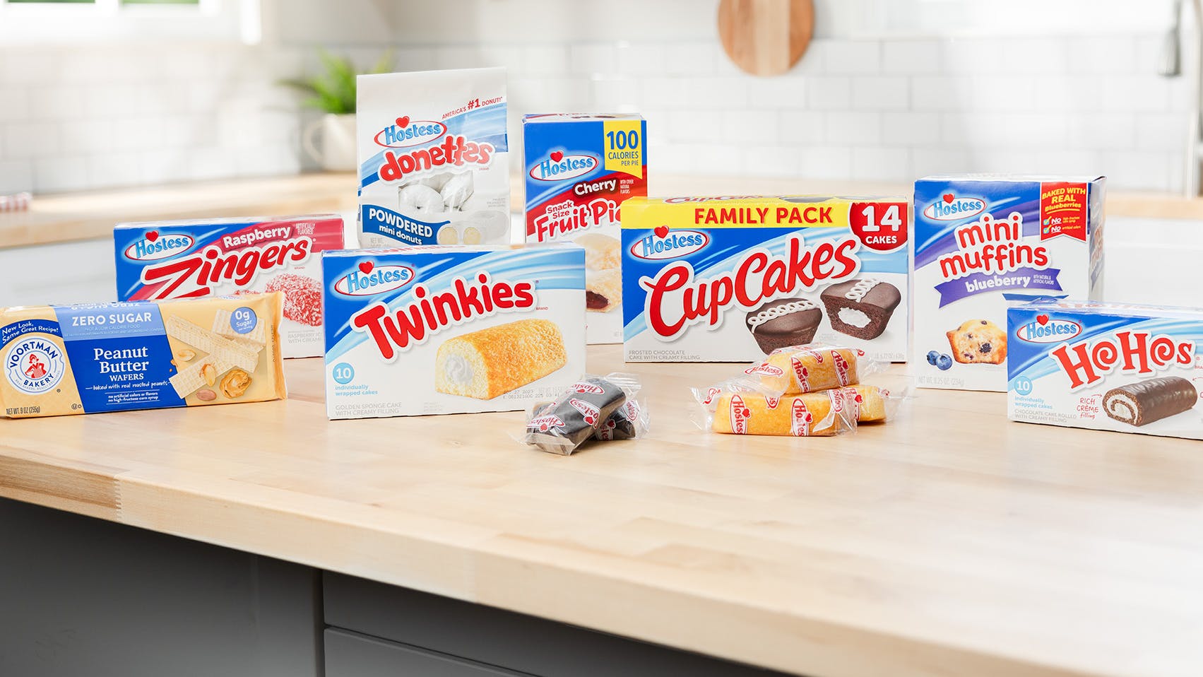 65539319a0be60001ed7f86e Hostessfamilyofbrands