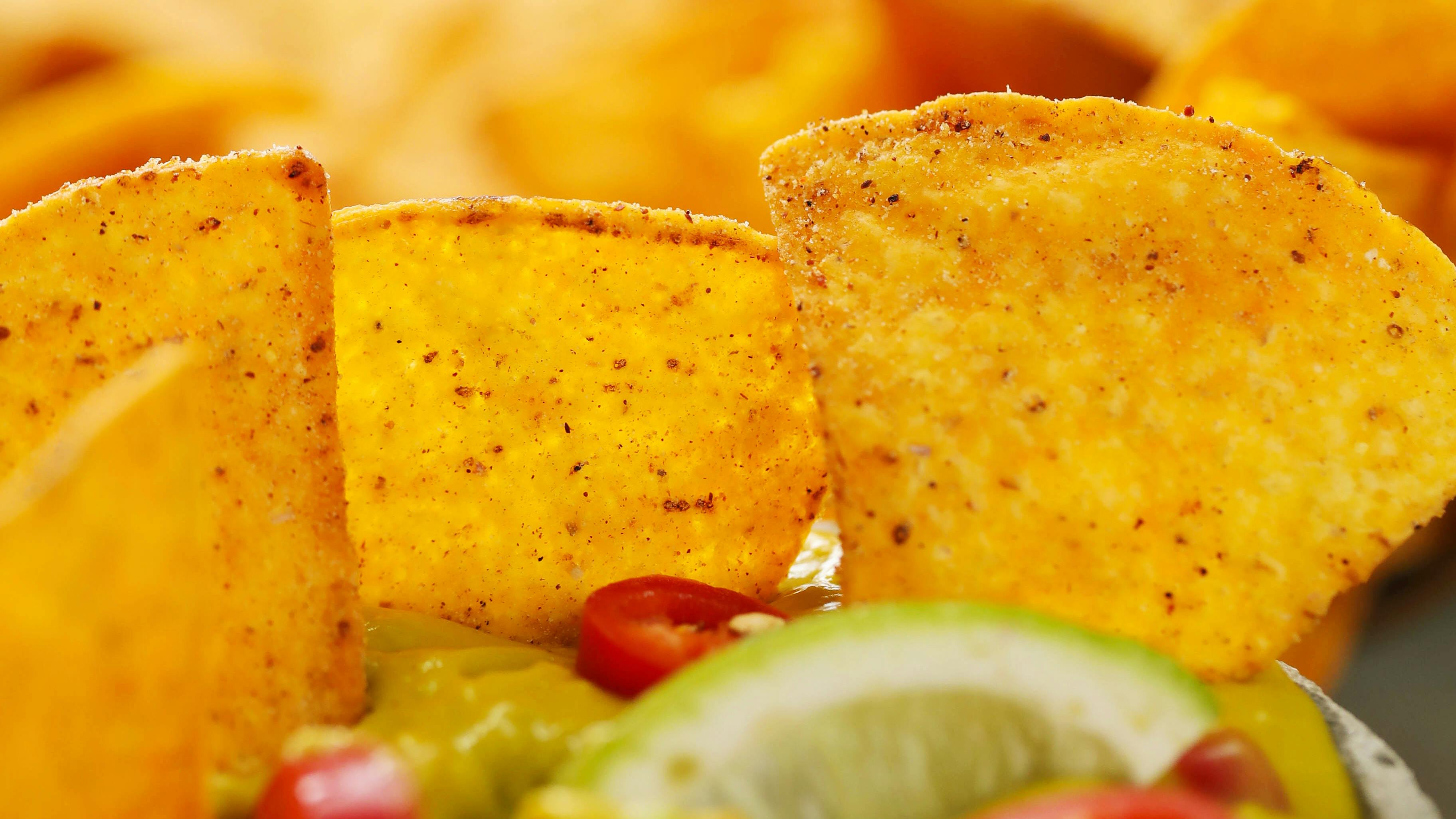 nachos tortilla chips