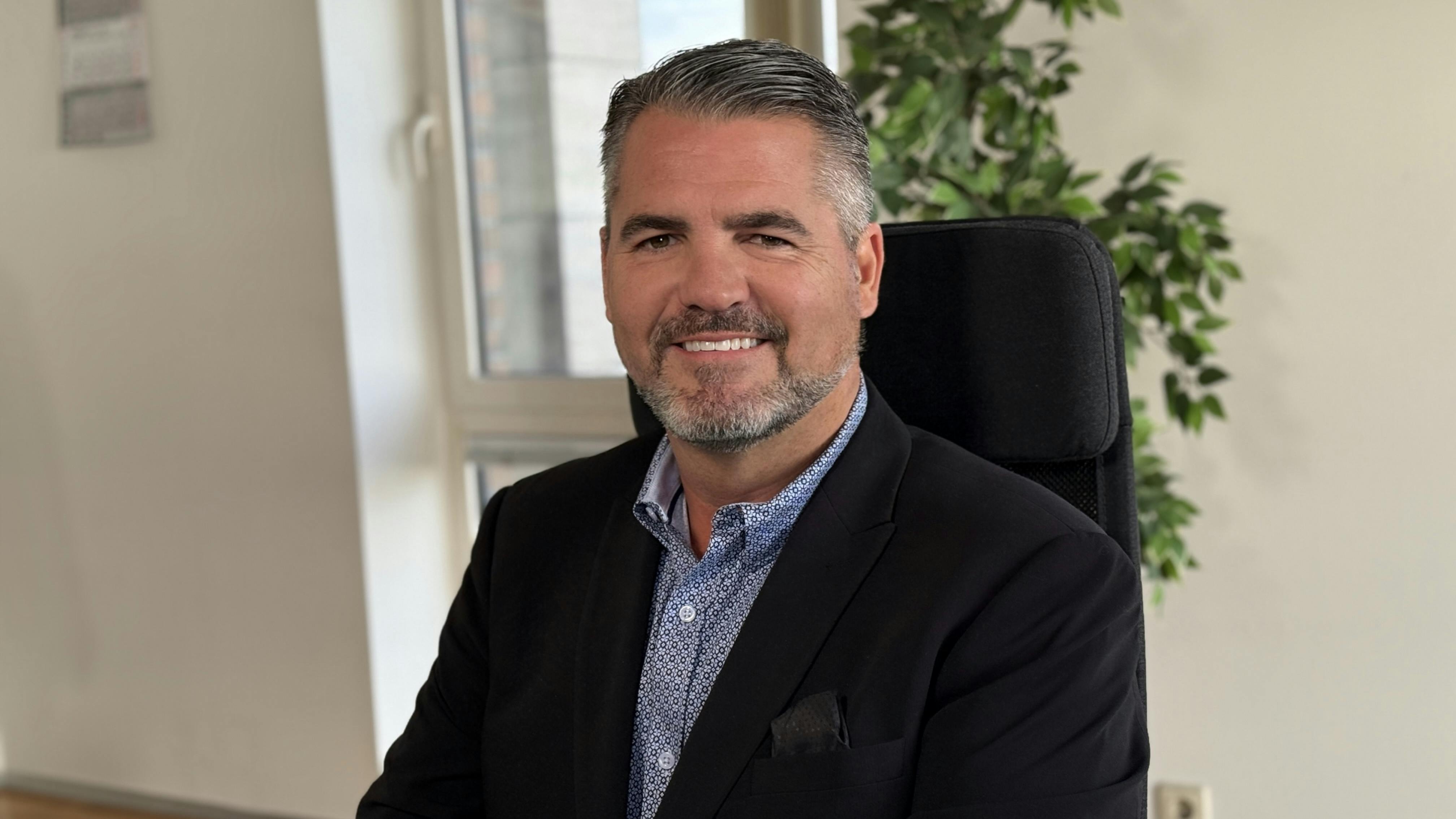 Jim Mitchell at Televend