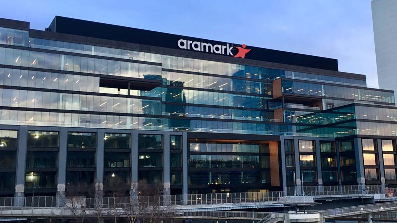 Aramark reports stable profits in Q2 2025 amidst fluctuating market