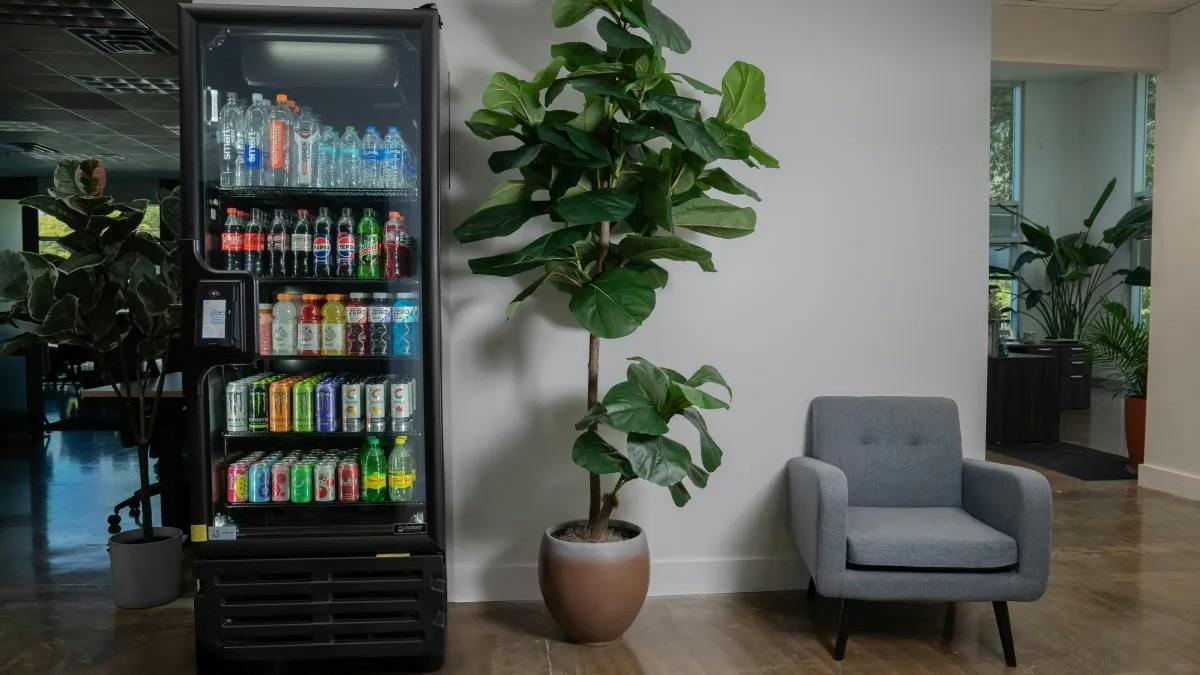 CV Vantage smart cooler from 365 Retail Markets